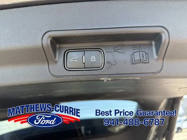 2023 Ford Explorer - $28,300