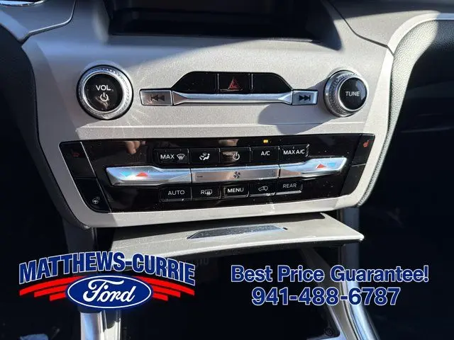 2023 Ford Explorer - $28,300