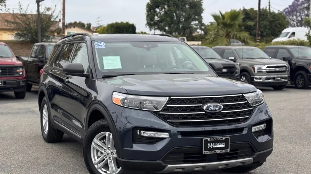 2024 Ford Explorer XLT