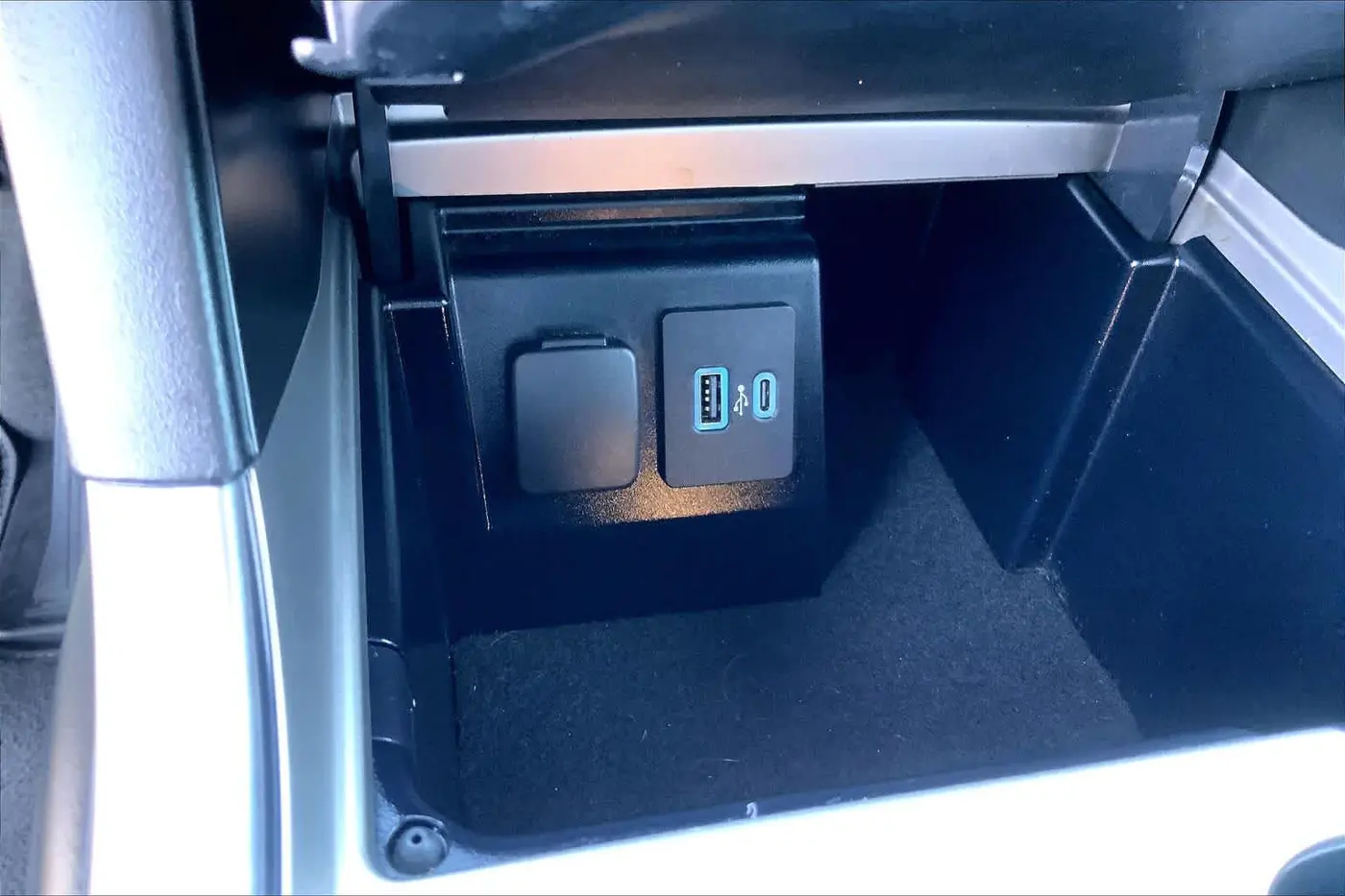 2021 Ford Explorer - $16,795