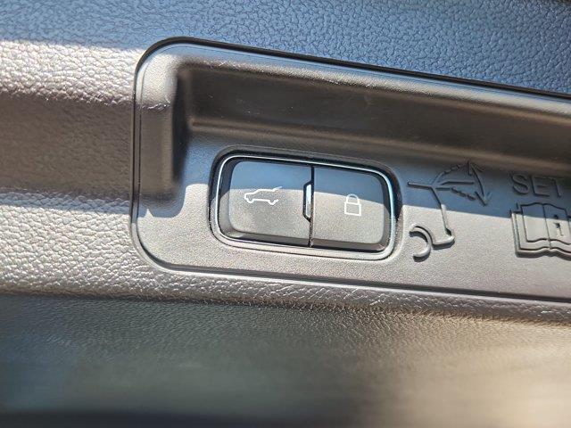 2022 Ford Explorer - $28,501
