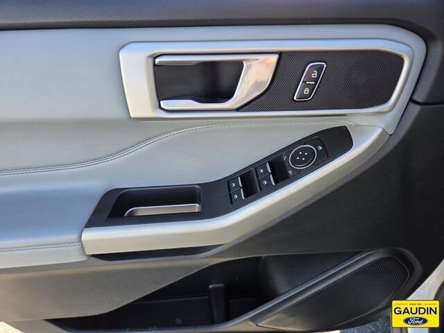 2023 Ford Explorer - $24,403