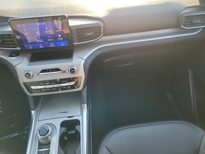 2023 Ford Explorer XLT 4DR SUV