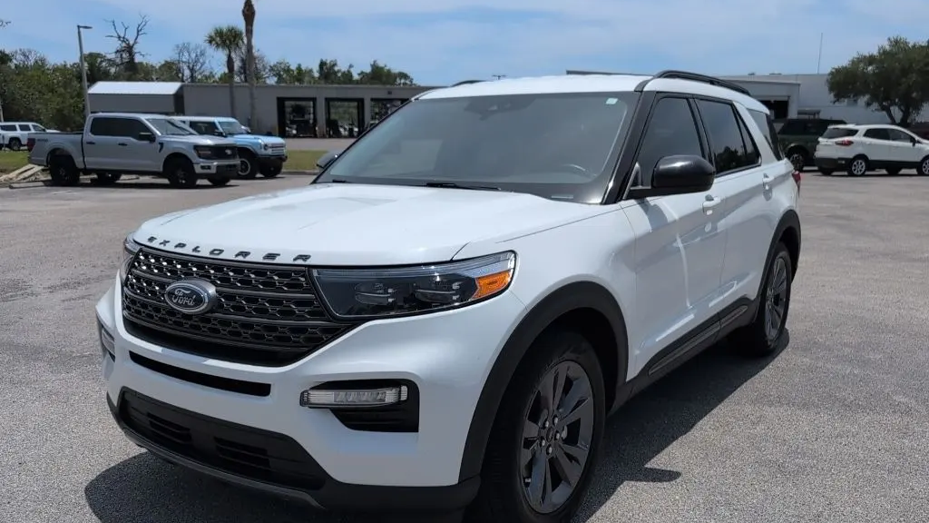 2023 Ford Explorer XLT