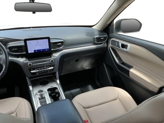 2020 Ford Explorer - $17,800