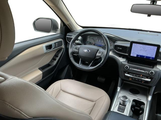 2020 Ford Explorer - $17,800