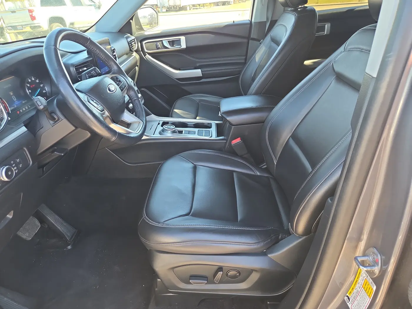 2022 Ford Explorer - $24,995