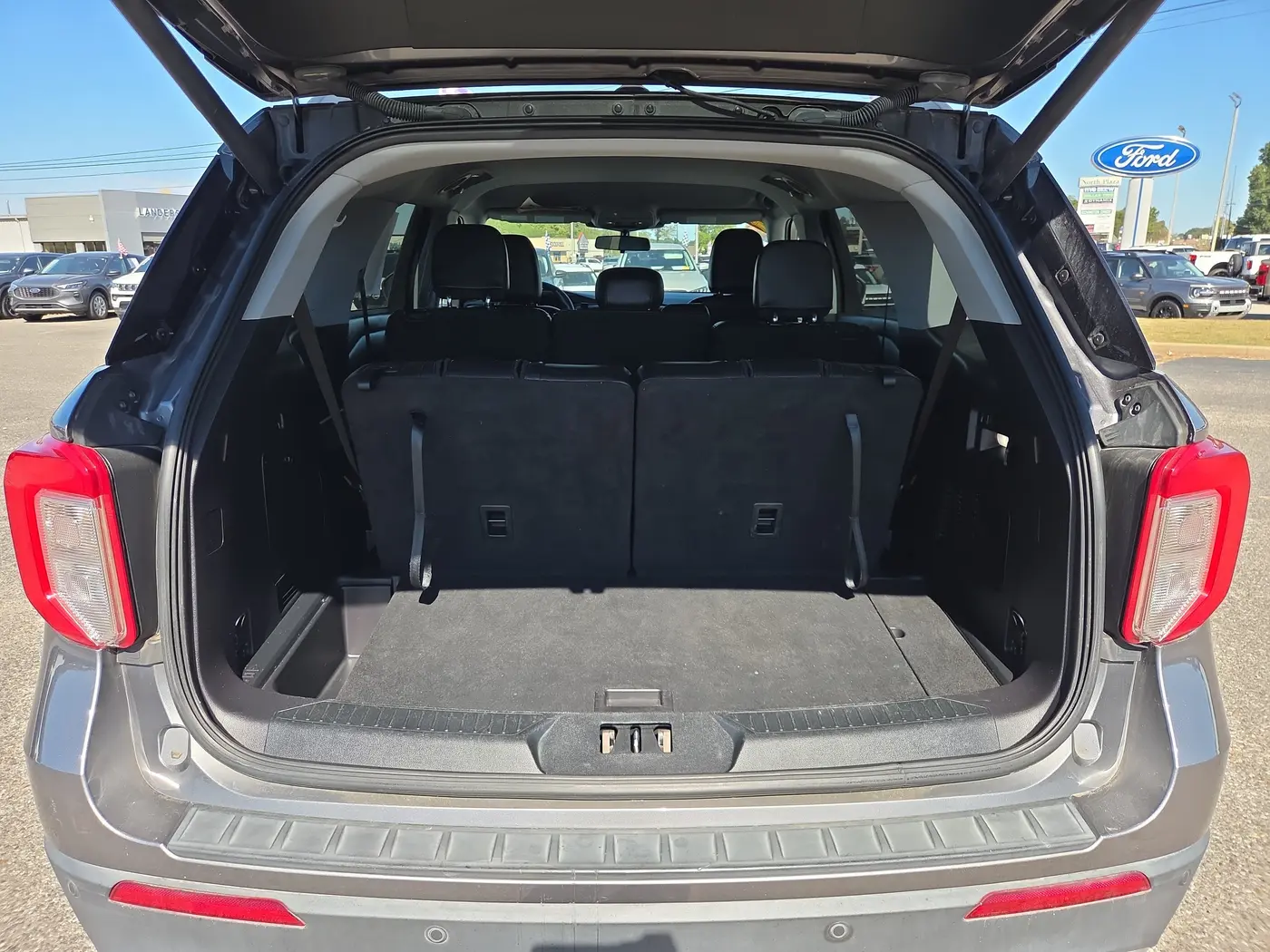 2022 Ford Explorer - $24,995