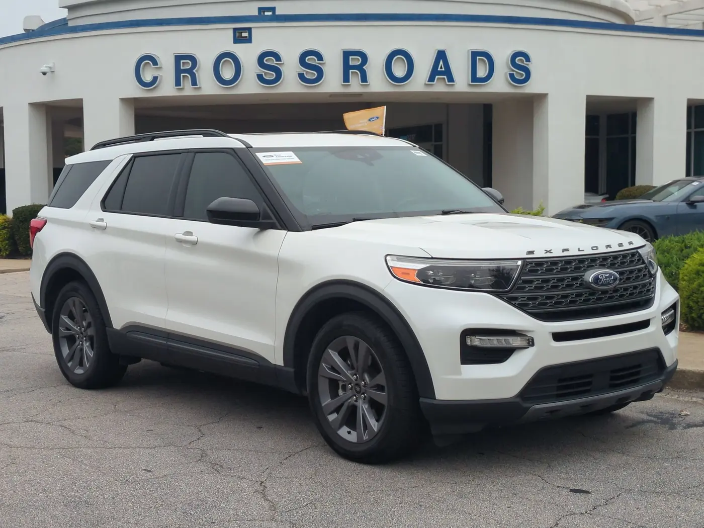 2022 Ford Explorer - $27,495