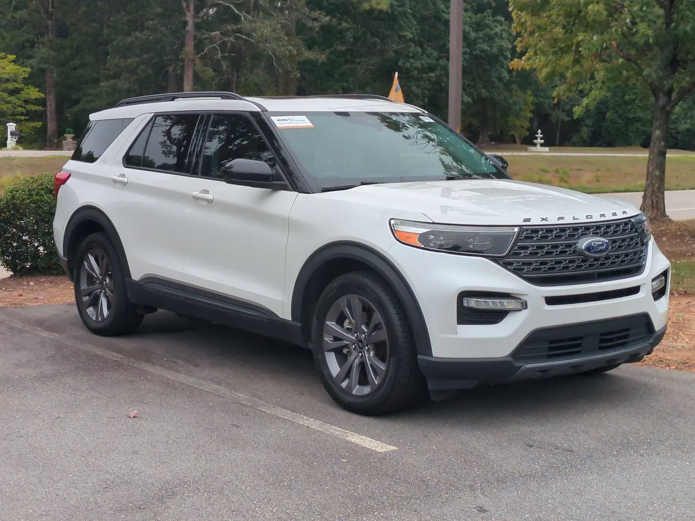 2022 Ford Explorer - $27,495