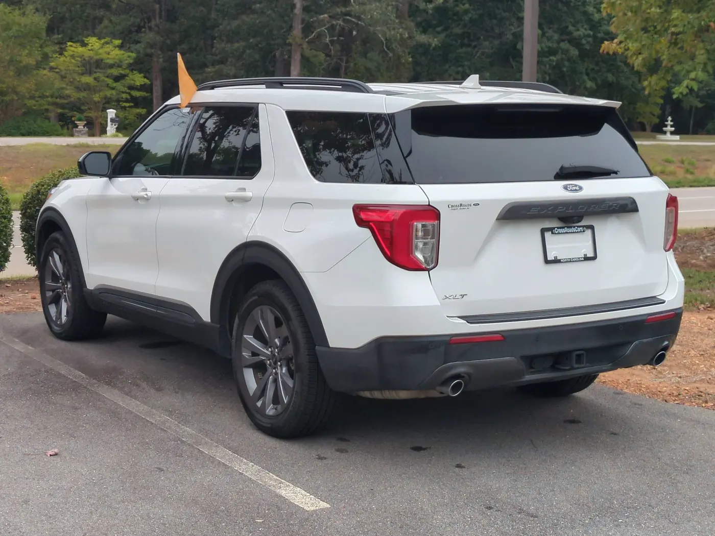 2022 Ford Explorer - $27,495