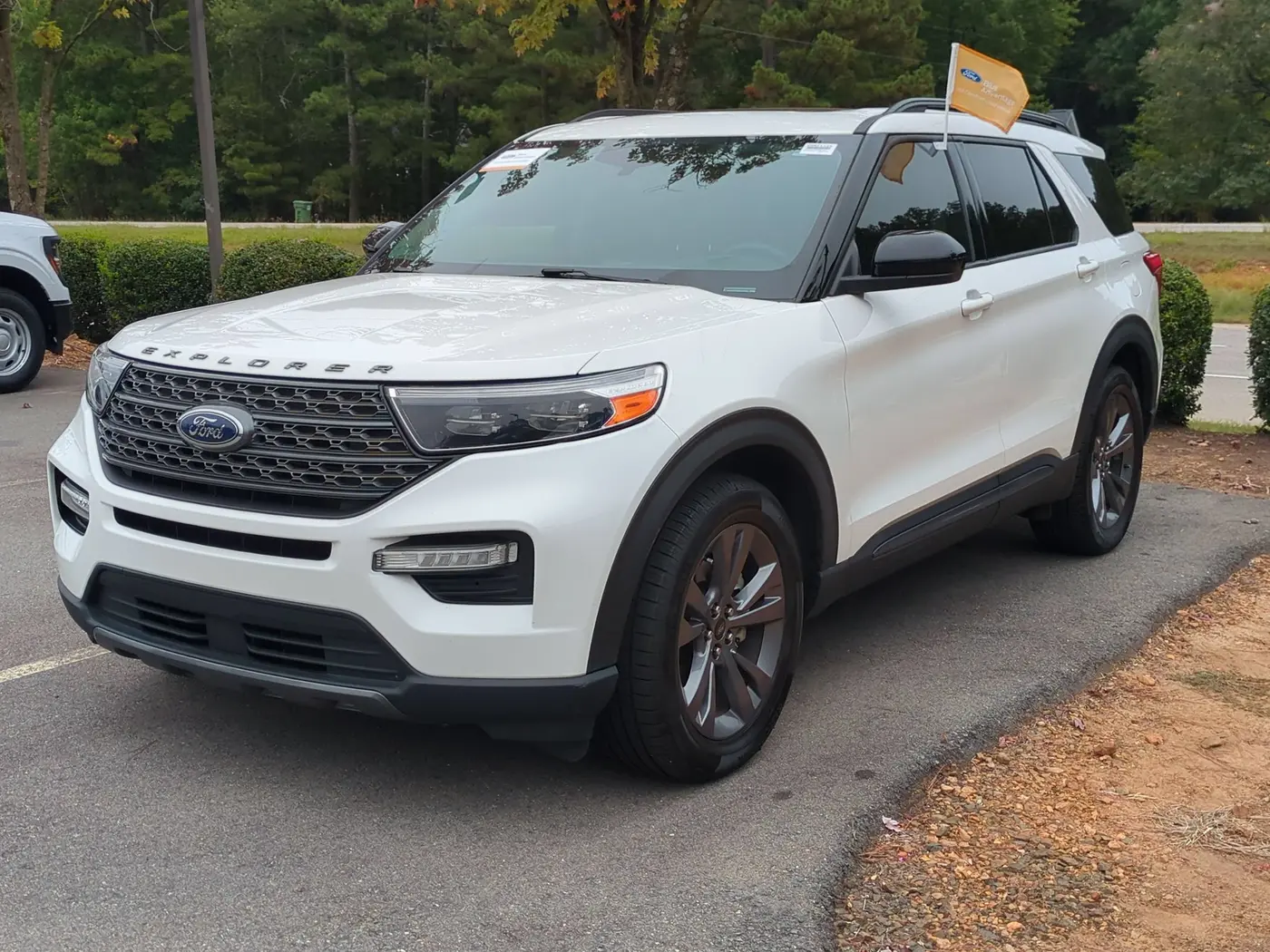 2022 Ford Explorer - $27,495