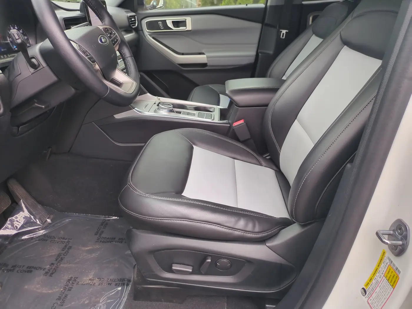 2022 Ford Explorer - $27,495