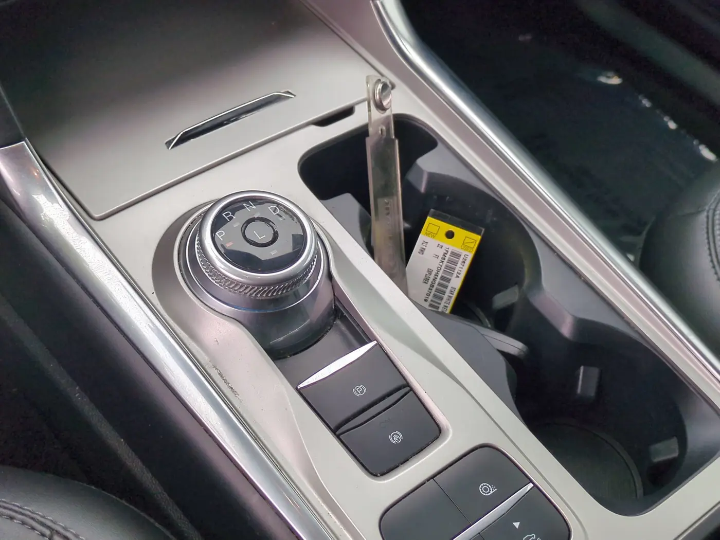 2022 Ford Explorer - $27,495