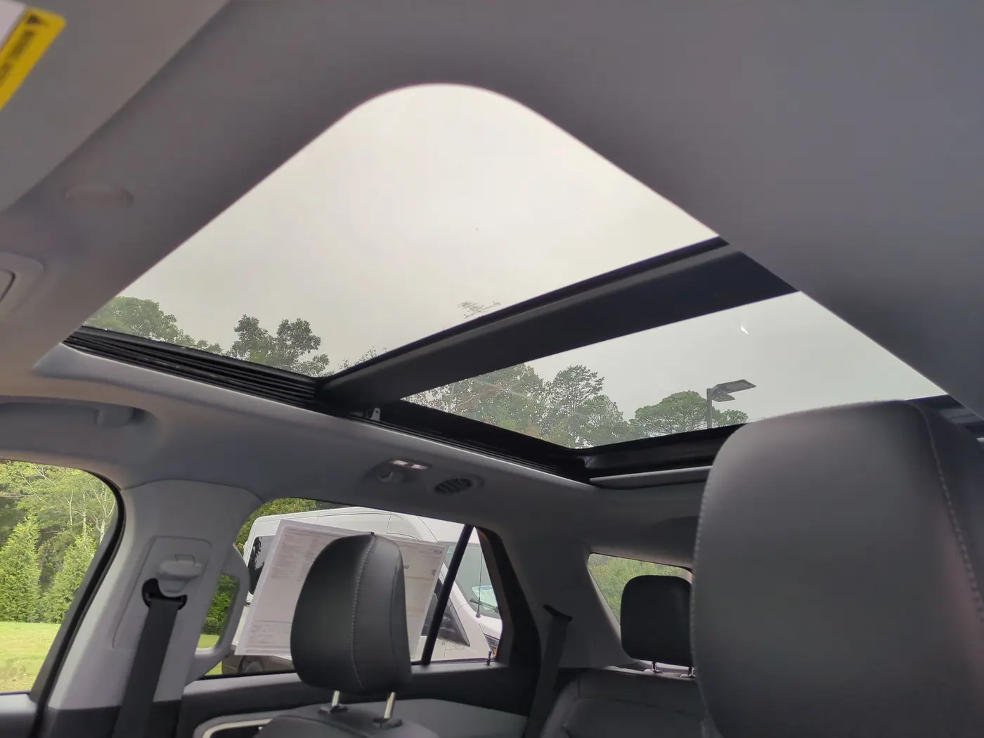 2022 Ford Explorer - $27,495