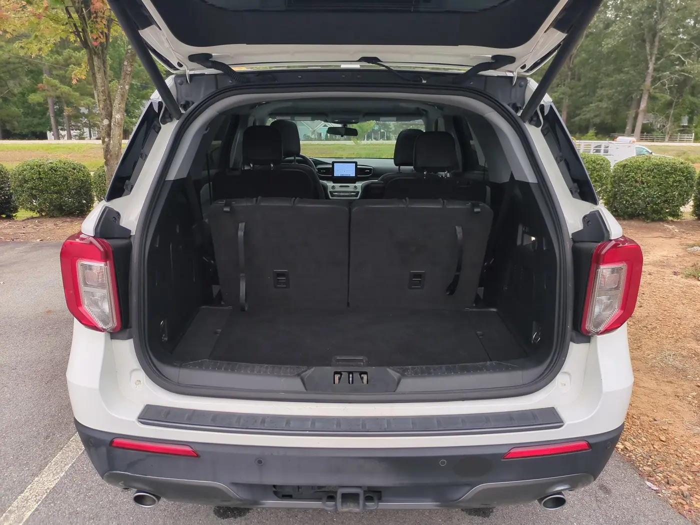 2022 Ford Explorer - $27,495