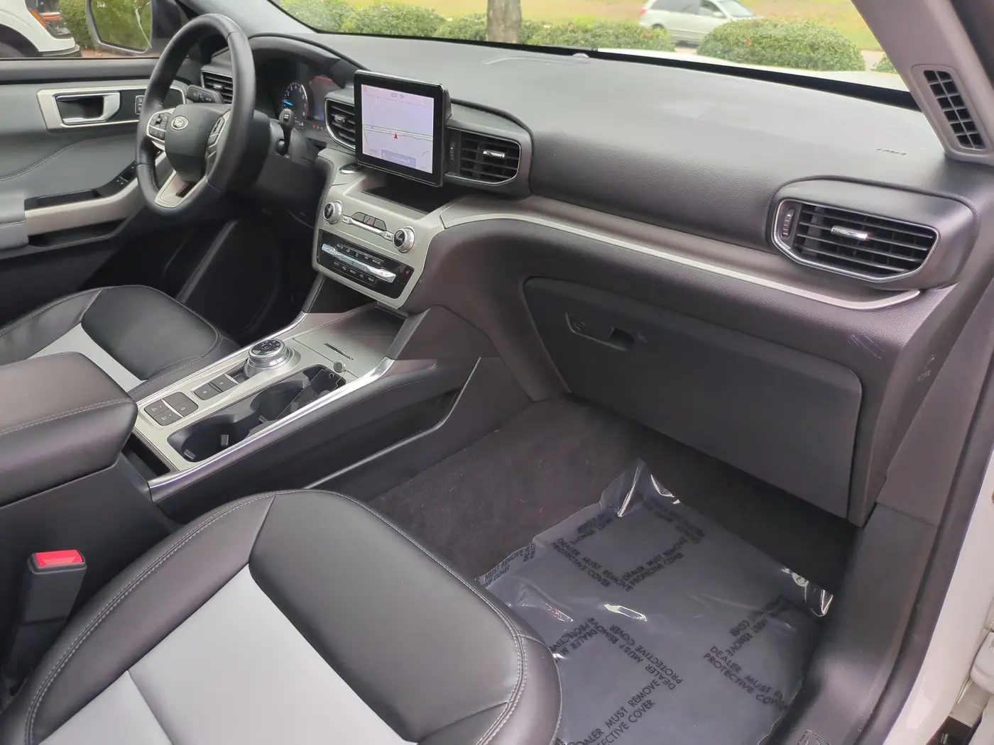 2022 Ford Explorer - $27,495