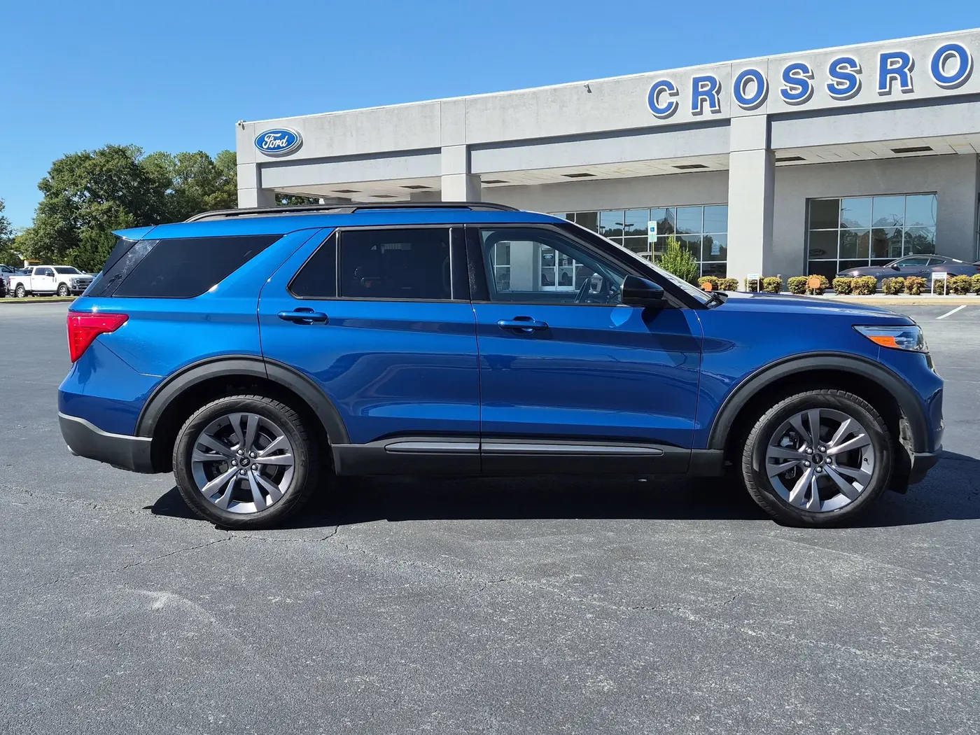 2022 Ford Explorer - $28,000