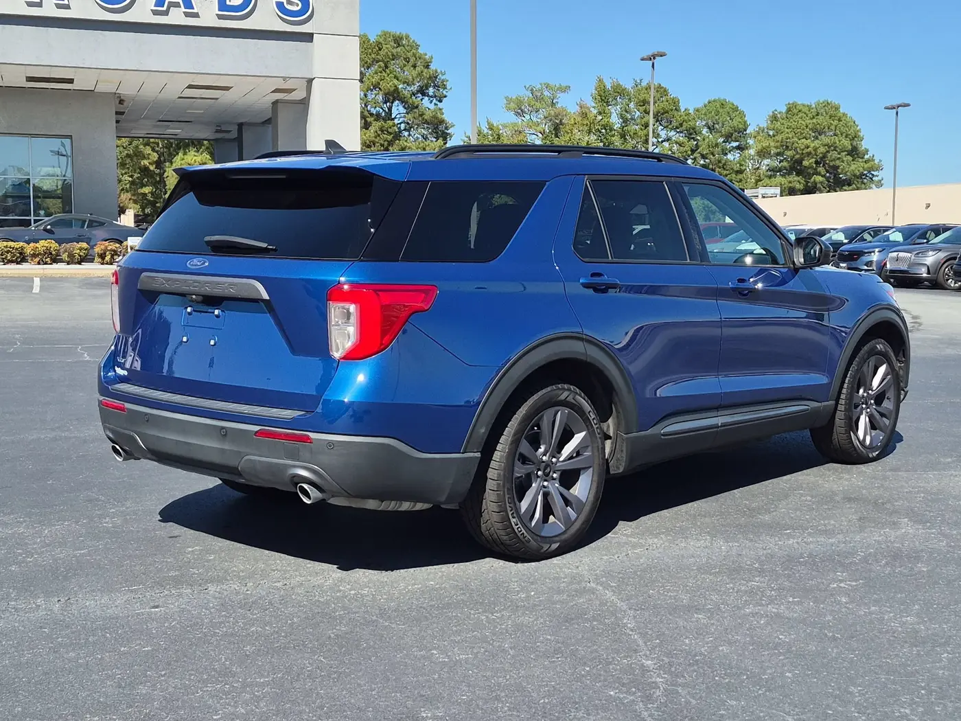 2022 Ford Explorer - $28,000