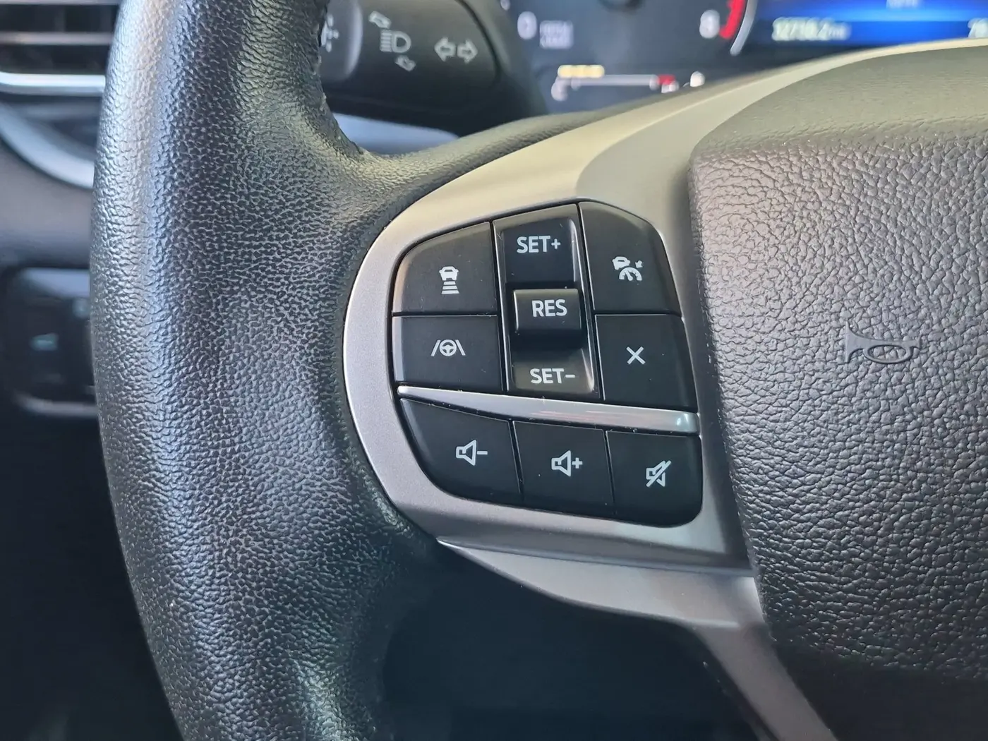 2022 Ford Explorer - $28,000
