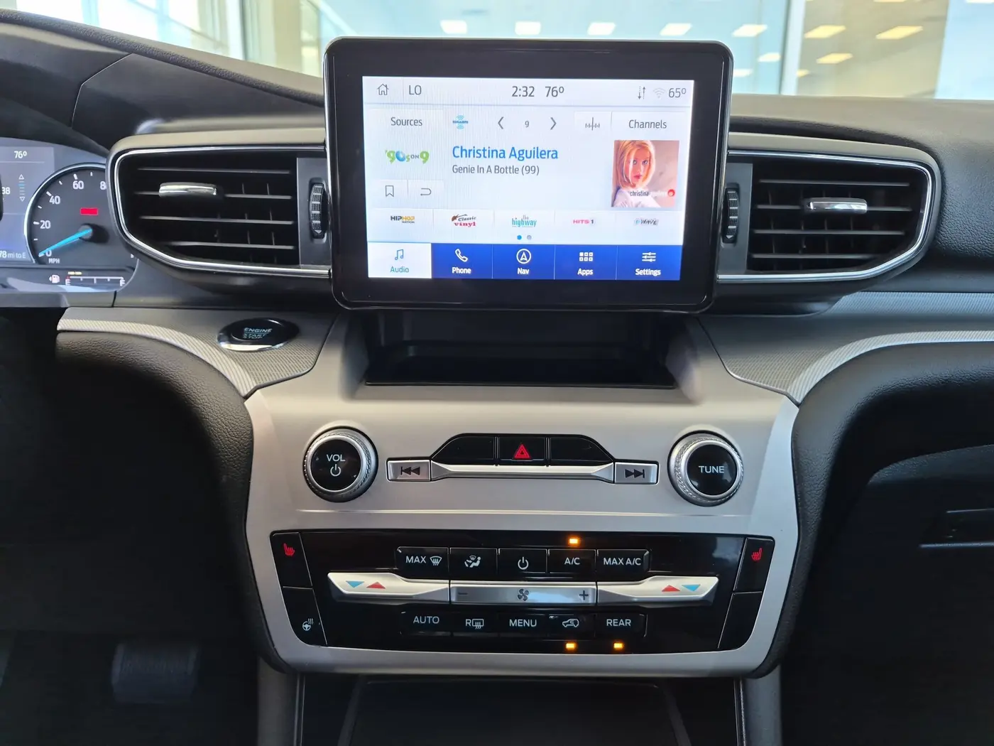 2022 Ford Explorer - $28,000