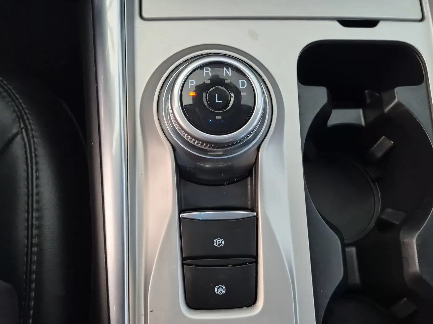 2022 Ford Explorer - $28,000