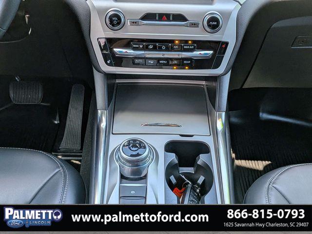 2022 Ford Explorer - $29,974