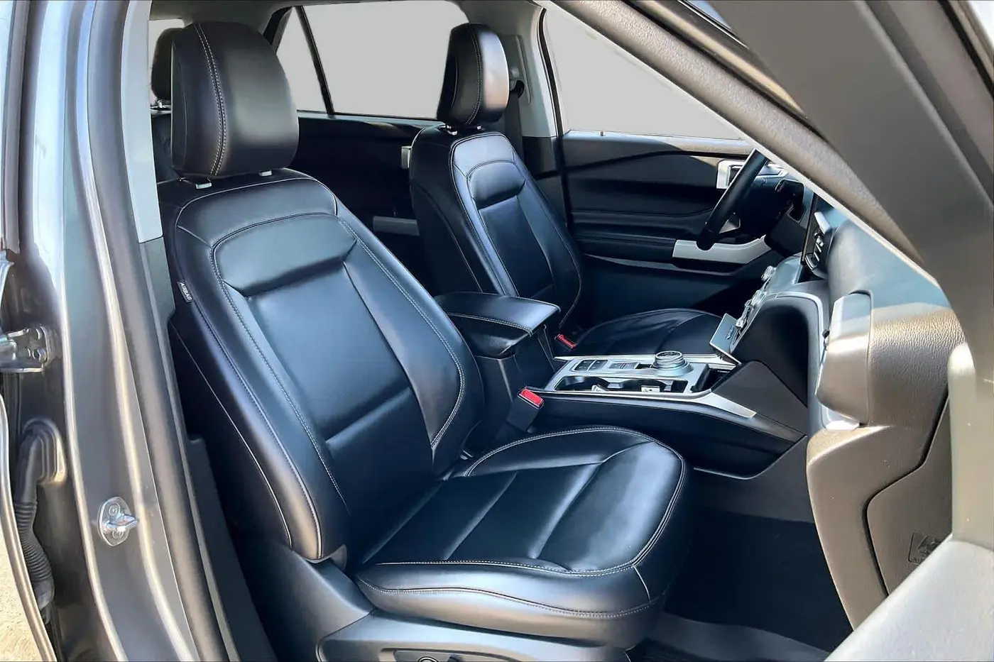 2023 Ford Explorer - $23,995