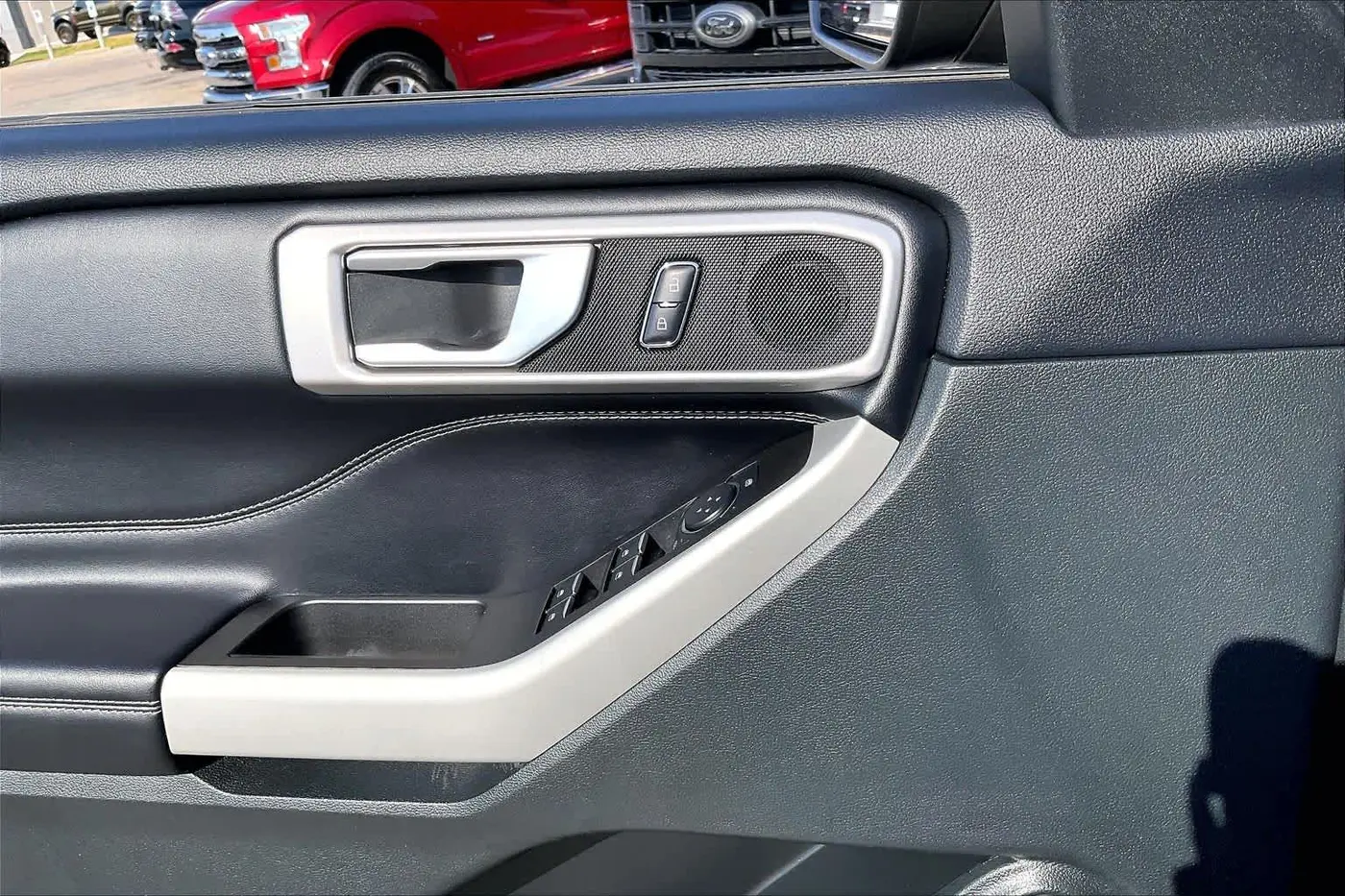2023 Ford Explorer - $23,995