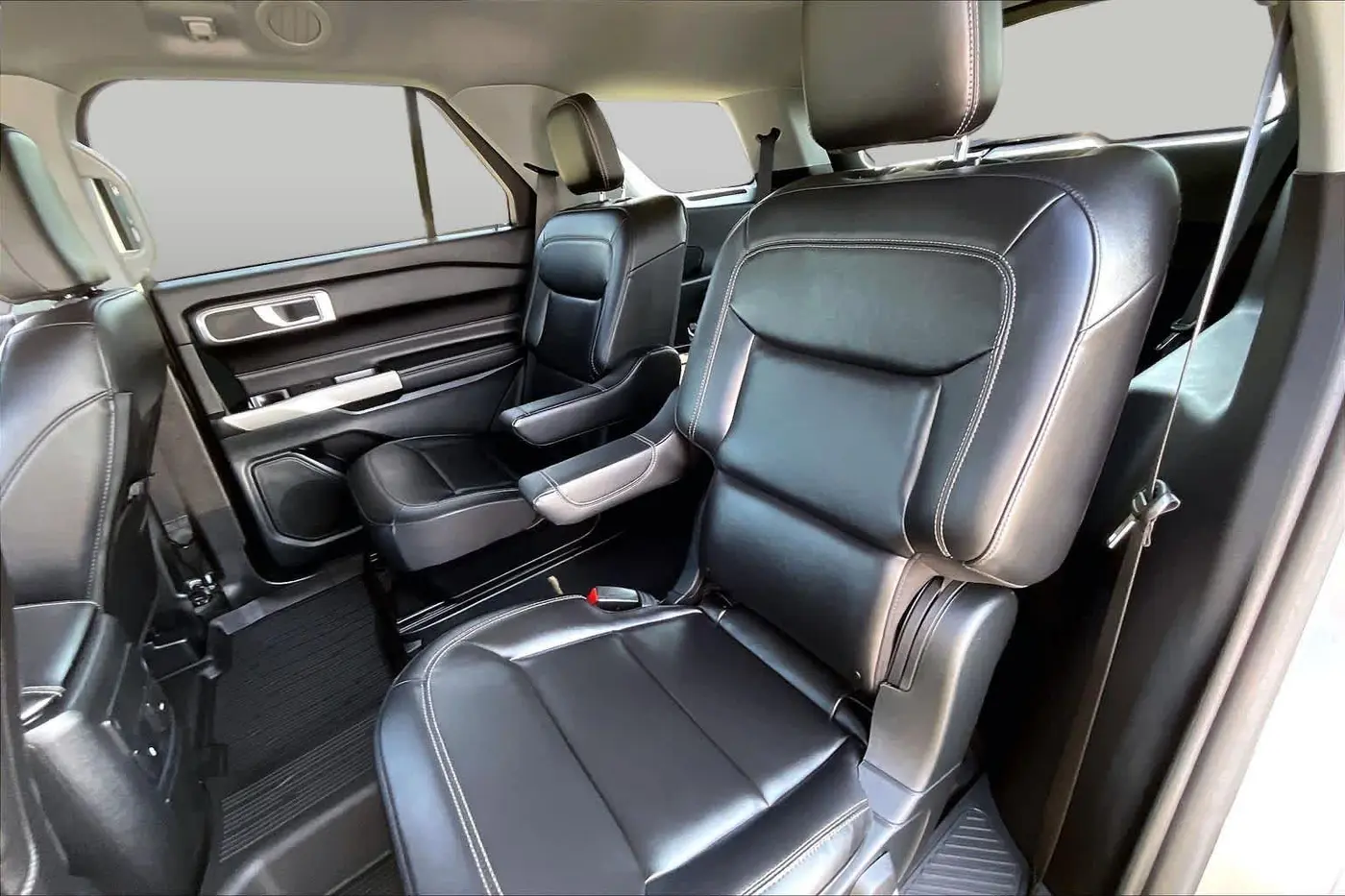 2023 Ford Explorer - $23,995