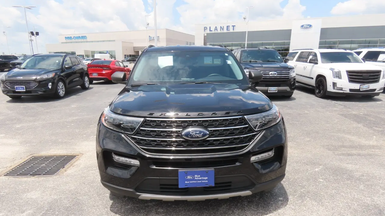 2023 Ford Explorer XLT