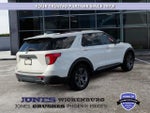 2024 Explorer Thumbnail 4