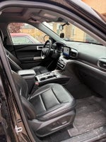 2022 Explorer Thumbnail 6