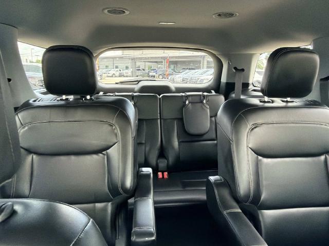 2022 Ford Explorer - $22,880
