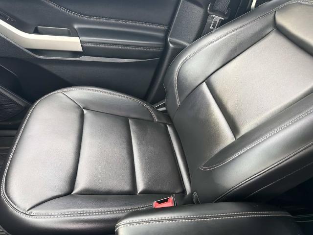 2022 Ford Explorer - $22,880