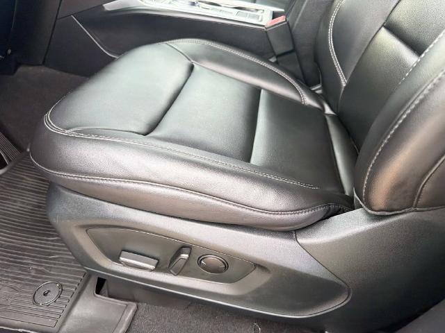 2022 Ford Explorer - $22,880