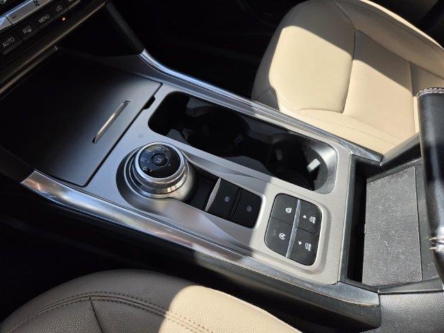 2020 Ford Explorer - $17,000