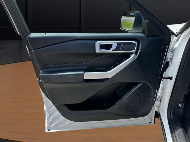 2022 Ford Explorer - $24,995
