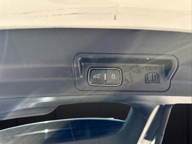 2022 Ford Explorer - $24,995