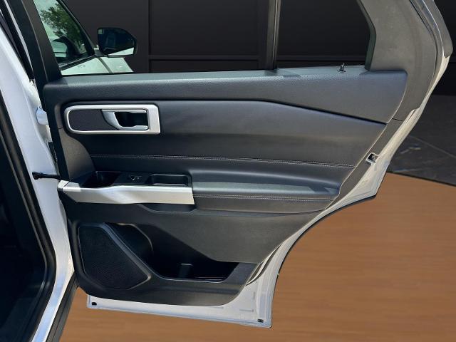 2022 Ford Explorer - $24,995
