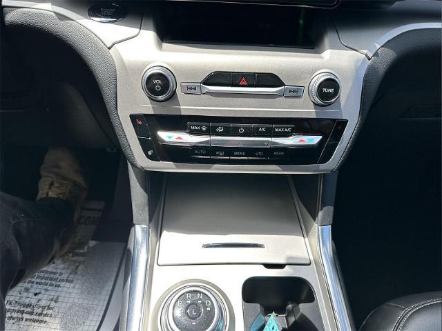 2022 Ford Explorer - $24,995
