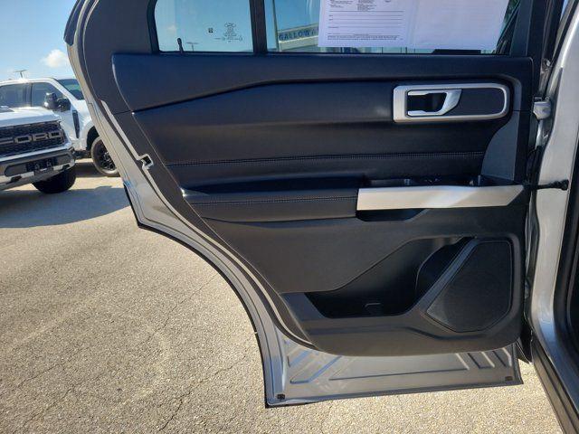 2023 Ford Explorer - $32,789