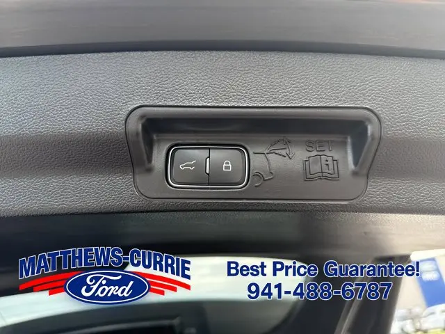 2023 Ford Explorer - $28,400