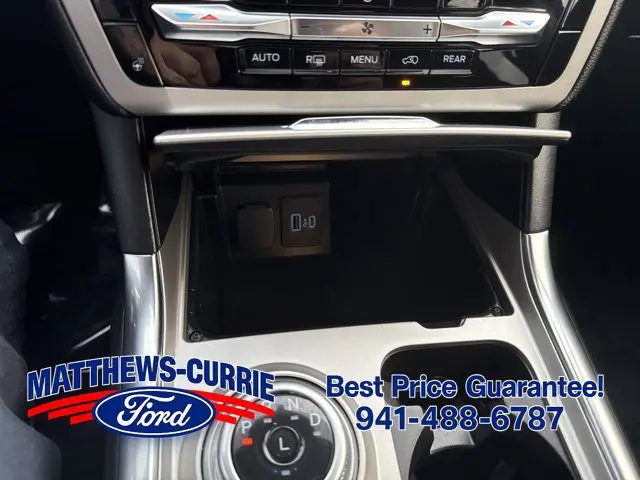 2023 Ford Explorer - $28,400