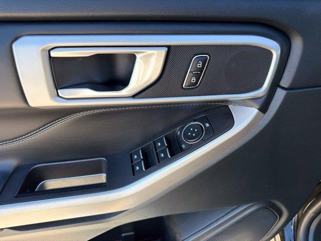 2023 Ford Explorer - $24,822