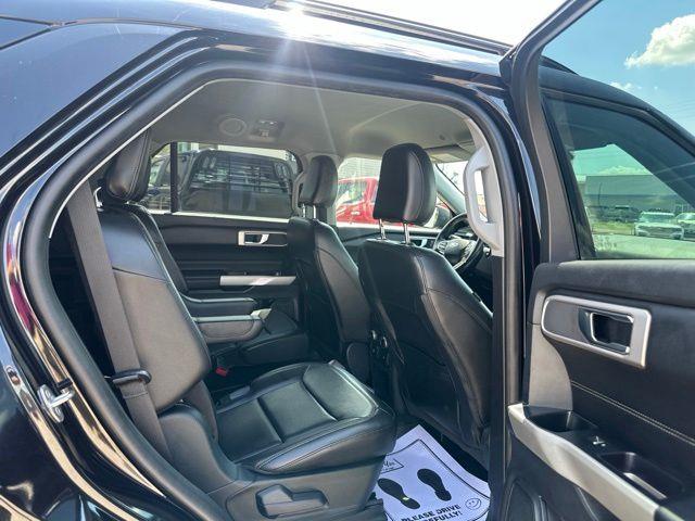 2021 Ford Explorer - $21,995