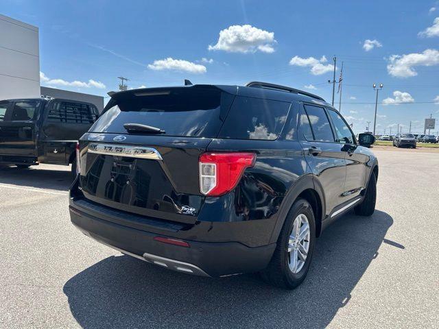 2021 Ford Explorer - $21,995
