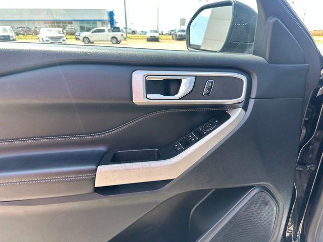 2021 Ford Explorer - $21,995