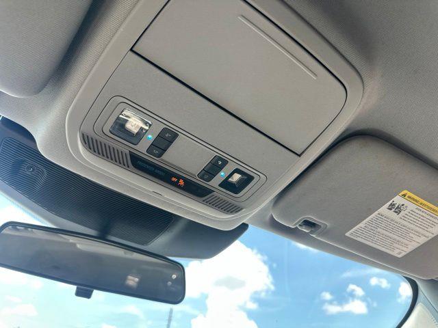 2021 Ford Explorer - $21,995