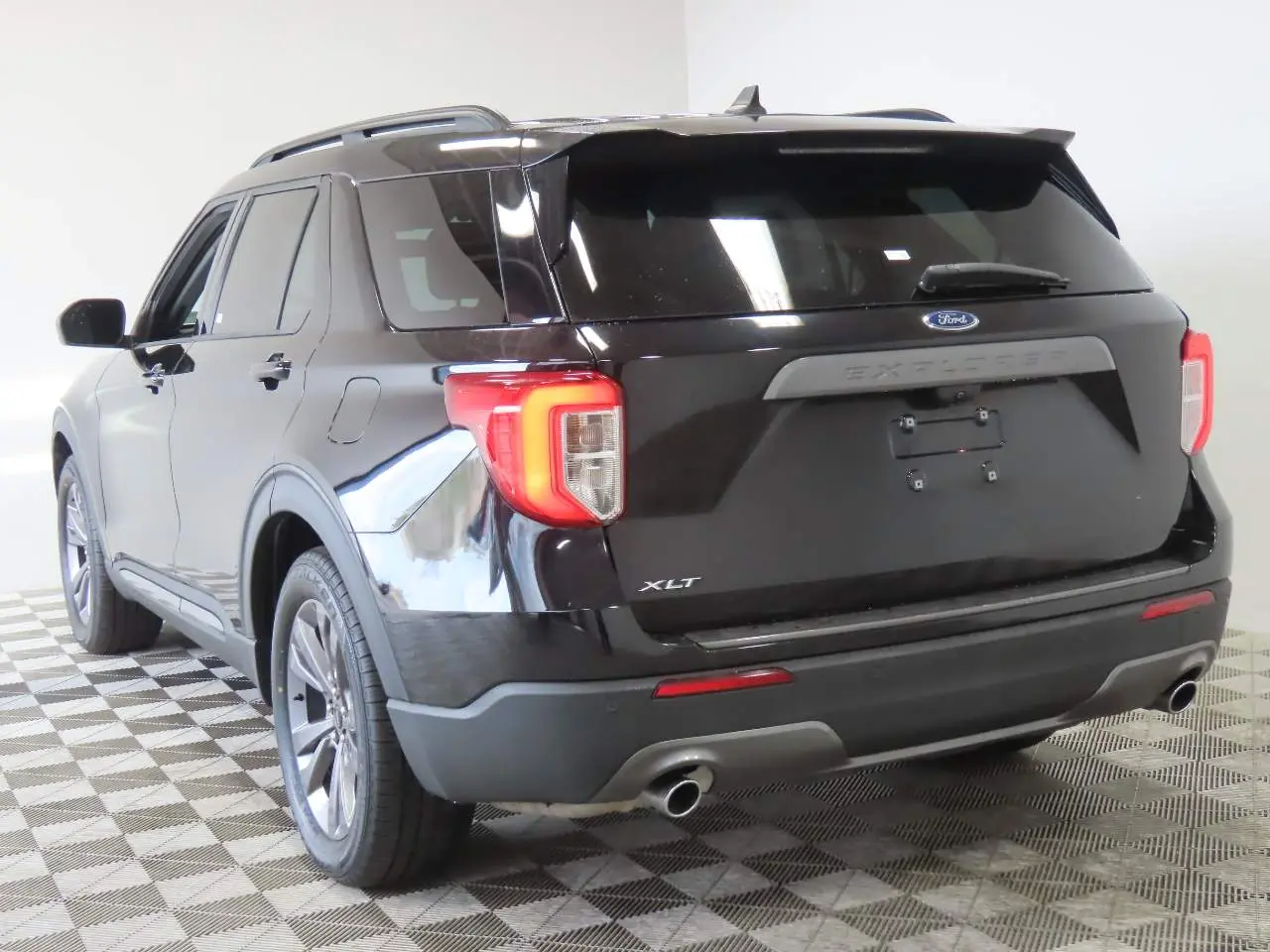 2023 Ford Explorer - $21,559